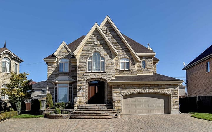Residential roofing realizations Montreal, Laval