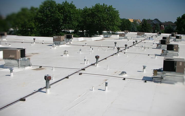 Installation de membrane pour toit plat Montréal, Laval